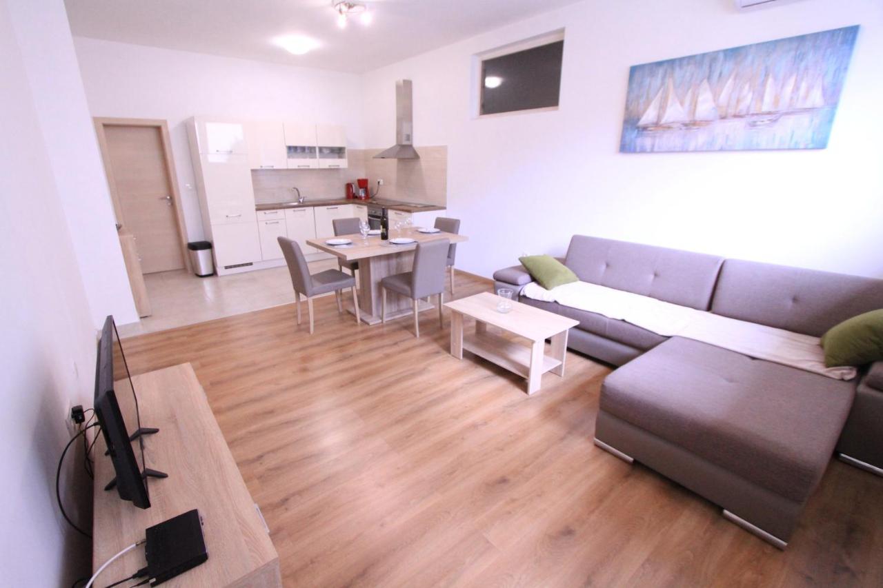 Apartman Darija Podstrana Ngoại thất bức ảnh